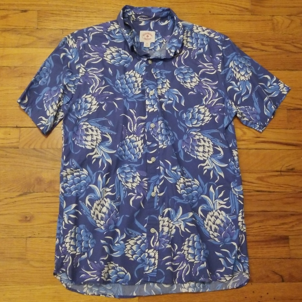 Brooks Brothers Pineapple Print Short Sleeve Shirt